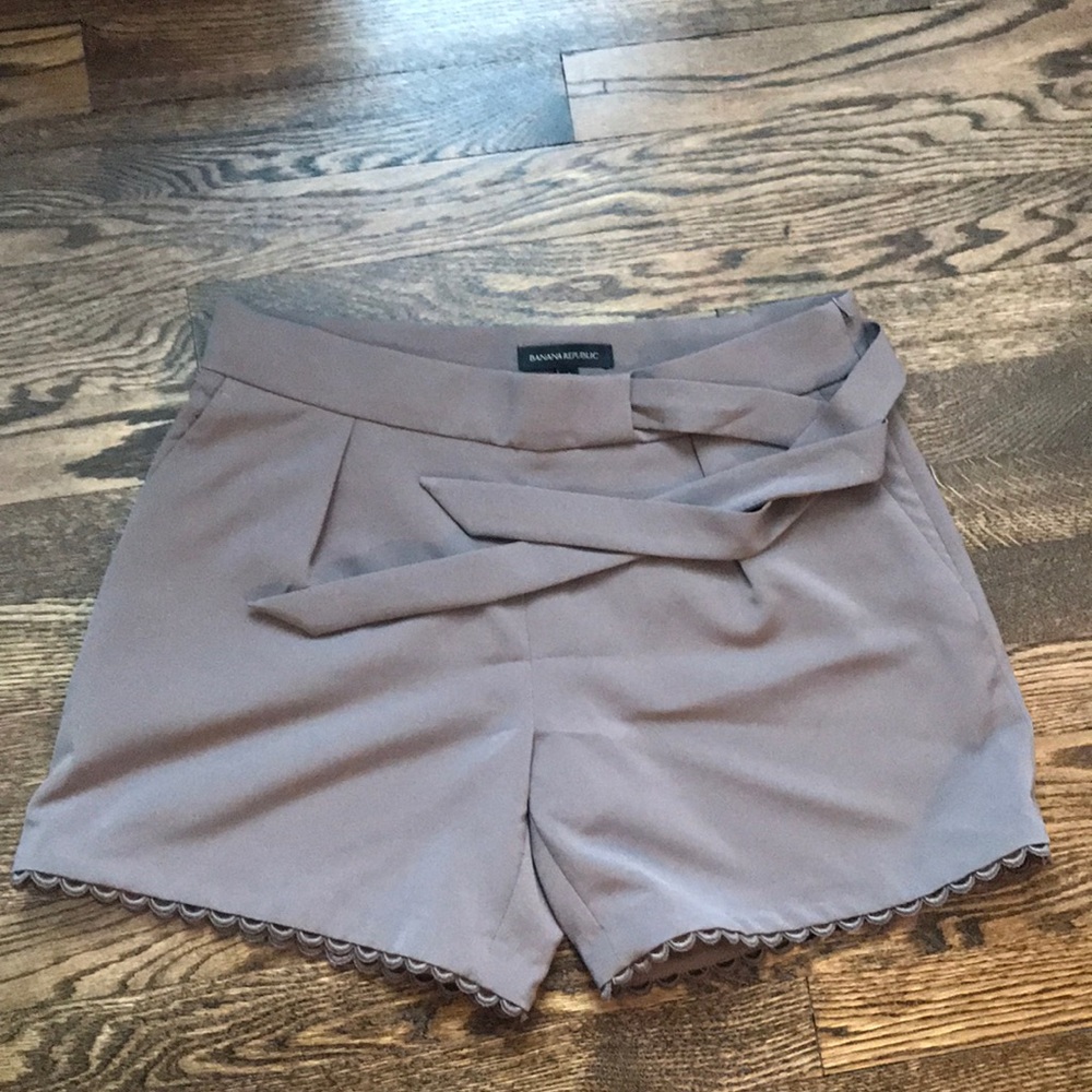 Banana republic side tie dress shorts